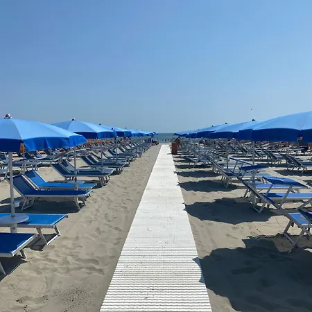 Trionfal - Fronte Mare - Vicinissimi Al Centro Szálloda Milano Marittima