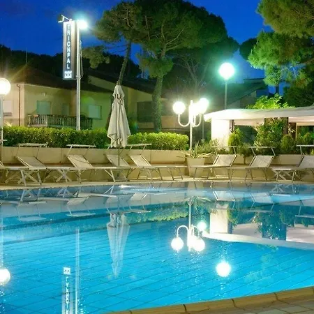 Trionfal - Fronte Mare - Vicinissimi Al Centro 3* Milano Marittima