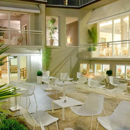 Trionfal - Fronte Mare - Vicinissimi Al Centro 3* 밀라노마리티마