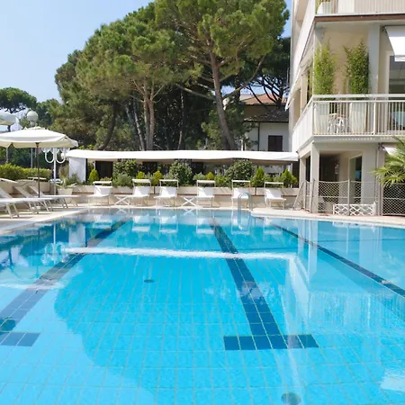 Trionfal - Fronte Mare - Vicinissimi Al Centro 호텔 3*