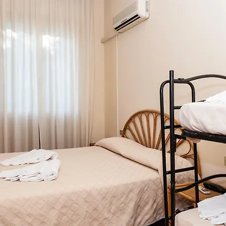 호텔 Trionfal - Fronte Mare - Vicinissimi Al Centro 밀라노마리티마