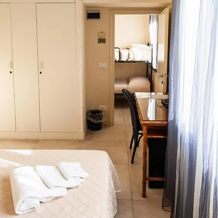 Hotel Trionfal - Fronte Mare - Vicinissimi Al Centro Milano Marittima