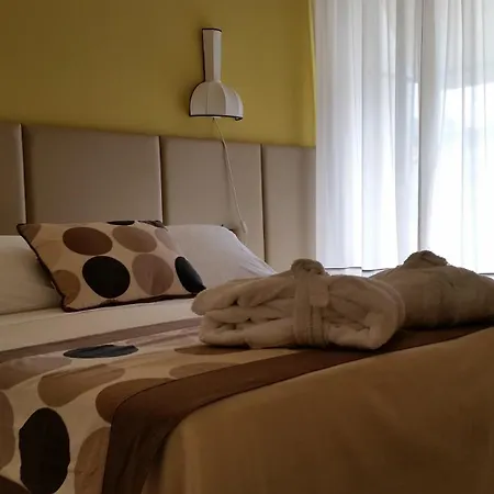 Trionfal - Fronte Mare - Vicinissimi Al Centro 3* Milano Marittima