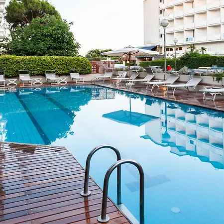 Trionfal - Fronte Mare - Vicinissimi Al Centro Hotel Milano Marittima