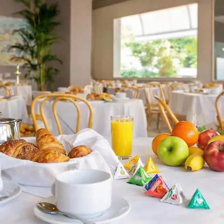 Trionfal - Fronte Mare - Vicinissimi Al Centro 3* Milano Marittima