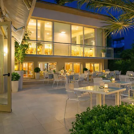 Trionfal - Fronte Mare - Vicinissimi Al Centro 호텔