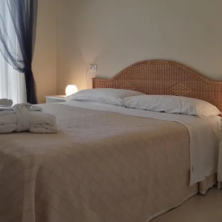 فندق Trionfal - Fronte Mare - Vicinissimi Al Centro 3*