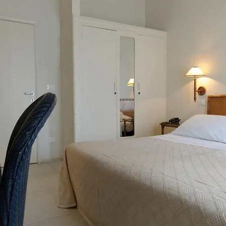 Trionfal - Fronte Mare - Vicinissimi Al Centro Milano Marittima