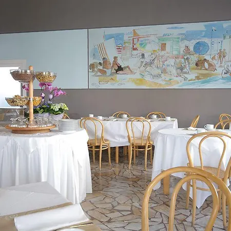 Hotel Trionfal - Fronte Mare - Vicinissimi Al Centro