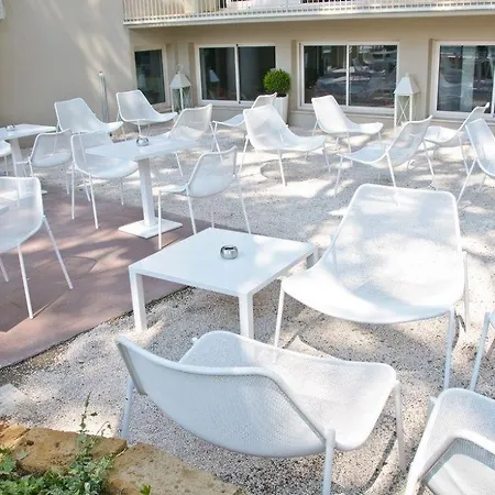 Trionfal - Fronte Mare - Vicinissimi Al Centro 3* Milano Marittima