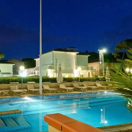 Trionfal - Fronte Mare - Vicinissimi Al Centro Hotel