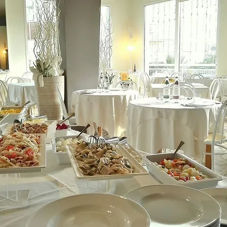 فندق Trionfal - Fronte Mare - Vicinissimi Al Centro 3*