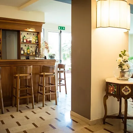 Trionfal - Fronte Mare - Vicinissimi Al Centro Hotel Milano Marittima