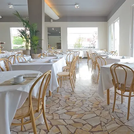 Trionfal - Fronte Mare - Vicinissimi Al Centro Hotel Milano Marittima