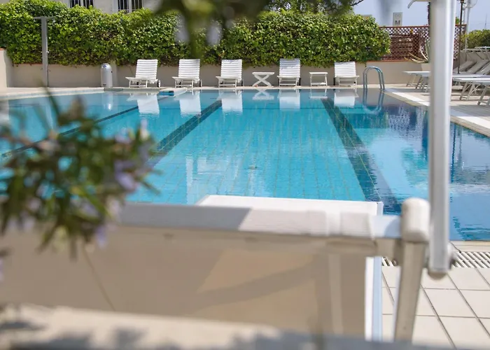 Trionfal - Fronte Mare - Vicinissimi Al Centro 3* 米兰马瑞提那