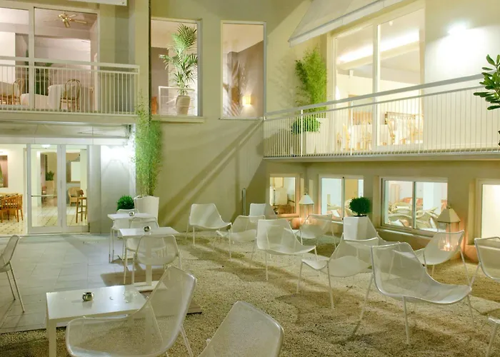 Trionfal - Fronte Mare - Vicinissimi Al Centro 酒店 米兰马瑞提那