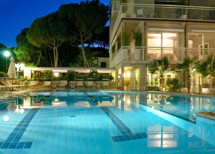 Hotel Trionfal - Fronte Mare - Vicinissimi Al Centro Milano Marittima