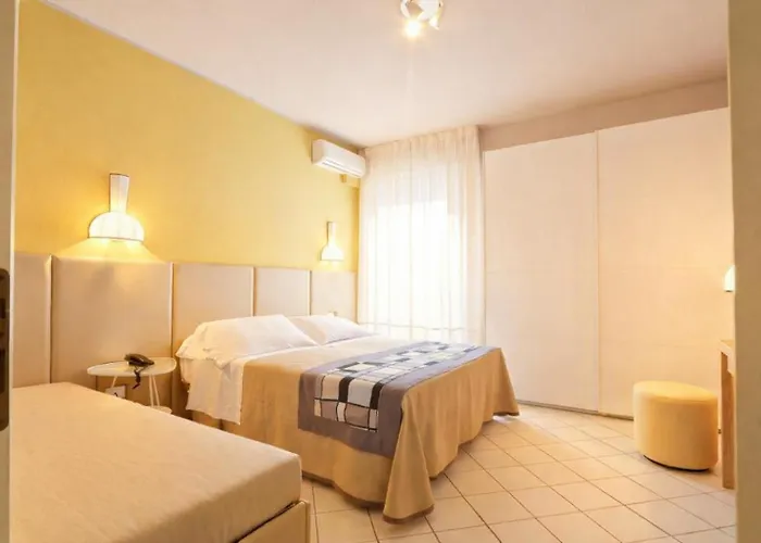 Hotel Trionfal - Fronte Mare - Vicinissimi Al Centro