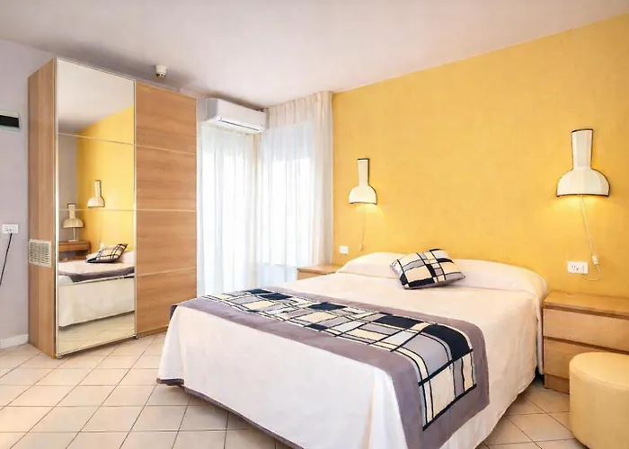 Trionfal - Fronte Mare - Vicinissimi Al Centro 酒店 3*