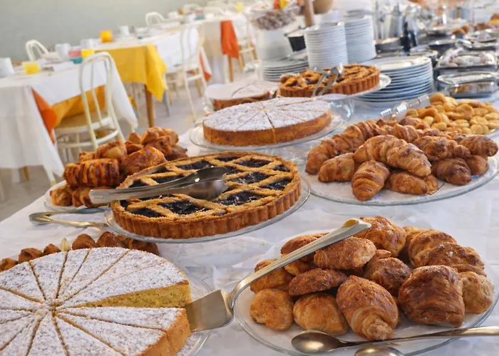 Hotel Trionfal - Fronte Mare - Vicinissimi Al Centro Milano Marittima