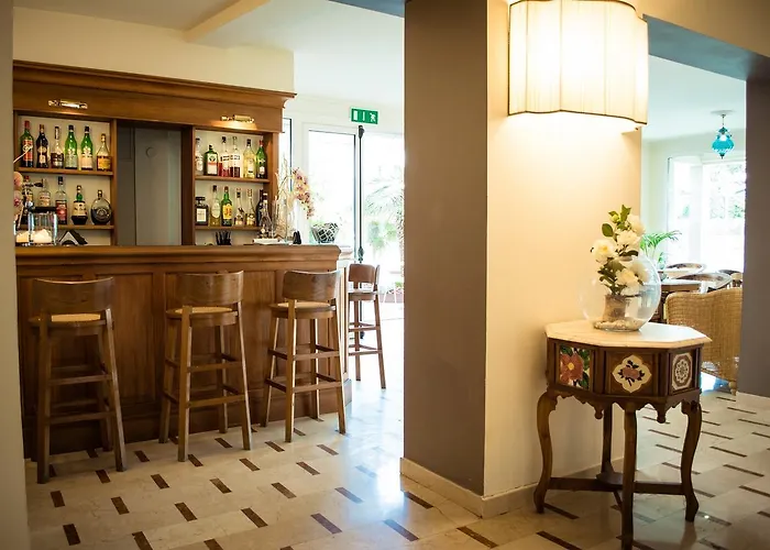 Trionfal - Fronte Mare - Vicinissimi Al Centro 酒店 米兰马瑞提那