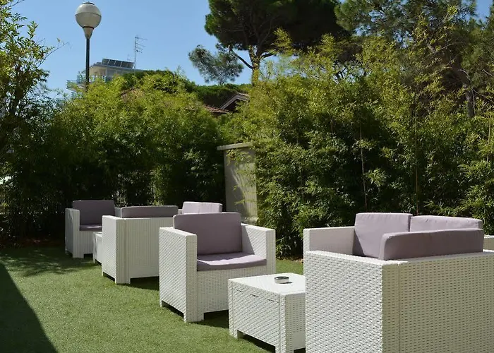 Hotel Trionfal - Fronte Mare - Vicinissimi Al Centro Milano Marittima