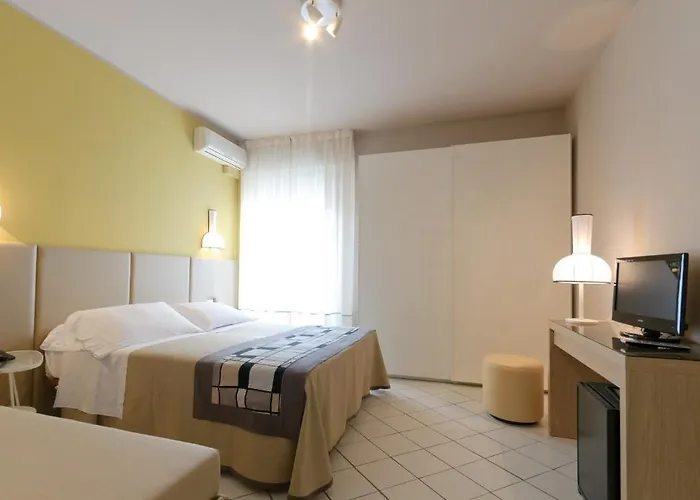 Trionfal - Fronte Mare - Vicinissimi Al Centro Hotel Milano Marittima